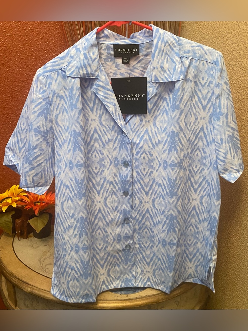 Donnkenny Classics  - NEW -  light blue and white geometric ikat print